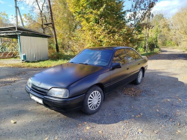 Черный Опель Омега, объемом двигателя 2 л и пробегом 394 тыс. км за 900 $, фото 1 на Automoto.ua