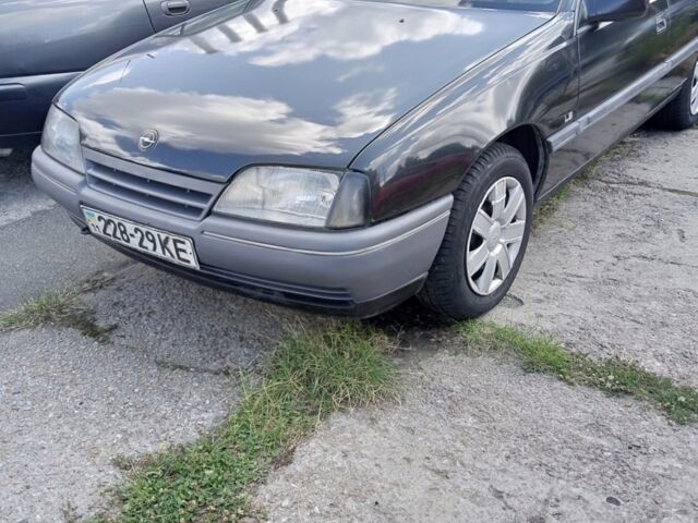 Черный Опель Омега, объемом двигателя 1.8 л и пробегом 275 тыс. км за 1500 $, фото 1 на Automoto.ua