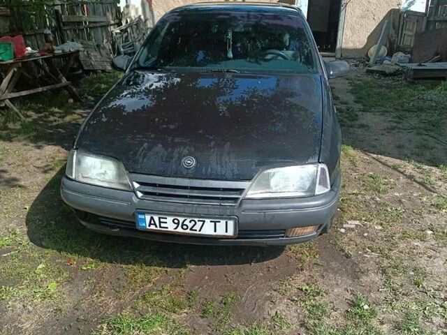 Чорний Опель Омега, об'ємом двигуна 2.3 л та пробігом 370 тис. км за 1338 $, фото 1 на Automoto.ua