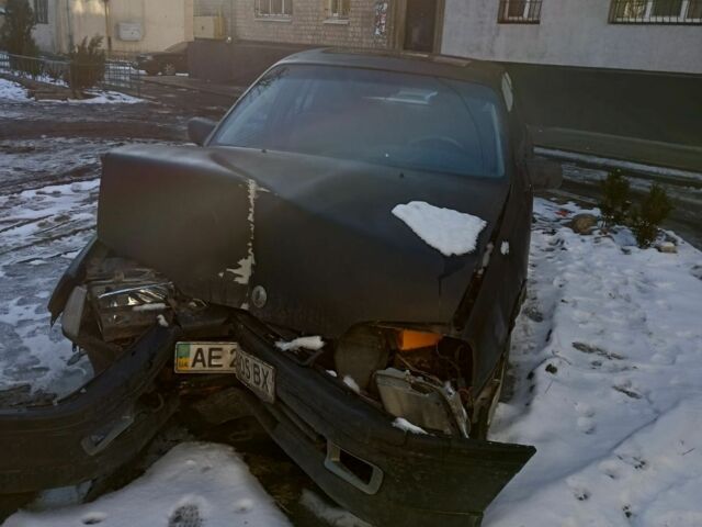 Чорний Опель Омега, об'ємом двигуна 2 л та пробігом 2 тис. км за 500 $, фото 1 на Automoto.ua