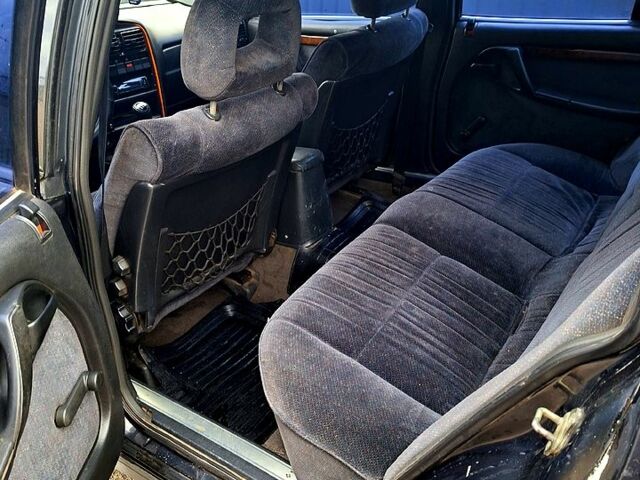 Черный Опель Омега, объемом двигателя 2 л и пробегом 0 тыс. км за 1400 $, фото 1 на Automoto.ua