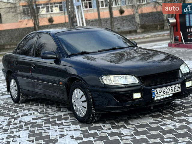 Черный Опель Омега, объемом двигателя 2 л и пробегом 300 тыс. км за 1750 $, фото 1 на Automoto.ua