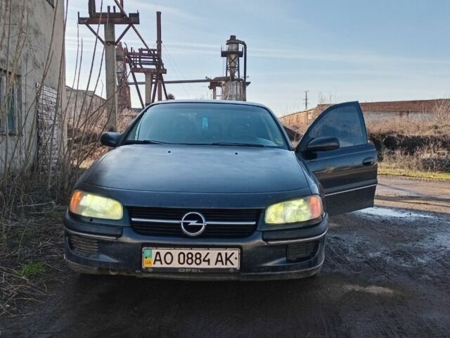 Черный Опель Омега, объемом двигателя 2 л и пробегом 270 тыс. км за 2100 $, фото 1 на Automoto.ua