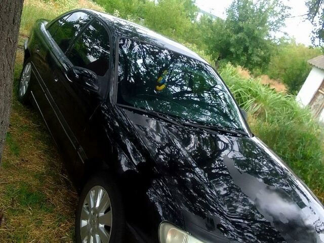 Чорний Опель Омега, об'ємом двигуна 2 л та пробігом 380 тис. км за 1700 $, фото 1 на Automoto.ua