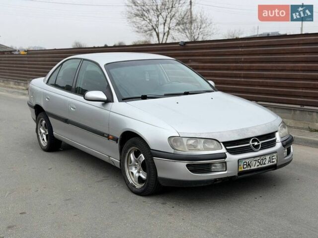 Черный Опель Омега, объемом двигателя 2.5 л и пробегом 407 тыс. км за 1650 $, фото 1 на Automoto.ua