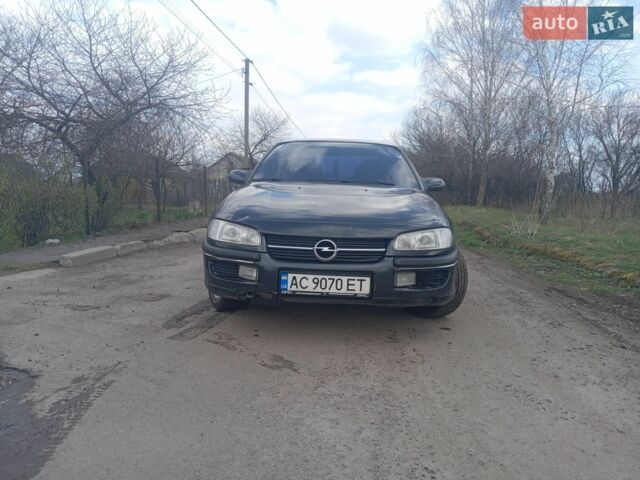 Черный Опель Омега, объемом двигателя 2 л и пробегом 500 тыс. км за 1650 $, фото 1 на Automoto.ua