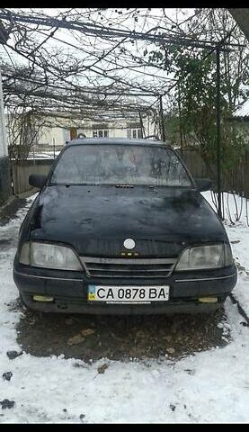 Черный Опель Омега, объемом двигателя 2 л и пробегом 251 тыс. км за 1300 $, фото 1 на Automoto.ua