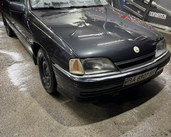 Чорний Опель Омега, об'ємом двигуна 2 л та пробігом 222 тис. км за 999 $, фото 1 на Automoto.ua