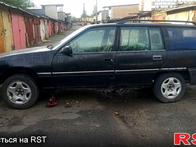 Черный Опель Омега, объемом двигателя 2 л и пробегом 400 тыс. км за 600 $, фото 1 на Automoto.ua