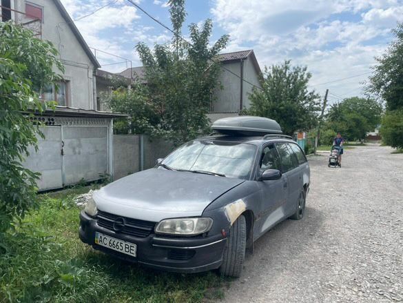 Черный Опель Омега, объемом двигателя 2.5 л и пробегом 2 тыс. км за 999 $, фото 1 на Automoto.ua