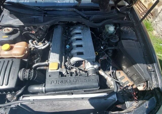 Чорний Опель Омега, об'ємом двигуна 2.5 л та пробігом 1000 тис. км за 750 $, фото 1 на Automoto.ua