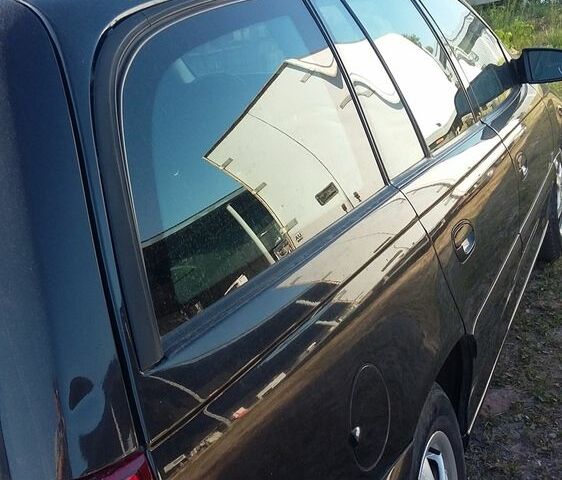 Опель Омега 2003 в Нововолынск на Automoto.ua Черный Опель Омега, объемом двигателя 2.2 л и пробегом 30 тыс. км за 1600 $, фото 1 на Automoto.ua