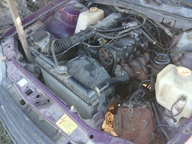 Фіолетовий Опель Омега, об'ємом двигуна 2 л та пробігом 3 тис. км за 600 $, фото 1 на Automoto.ua