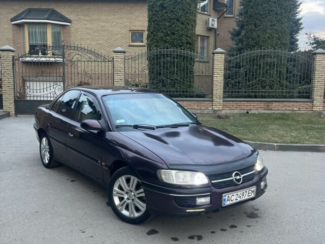 Фиолетовый Опель Омега, объемом двигателя 2 л и пробегом 300 тыс. км за 1450 $, фото 1 на Automoto.ua