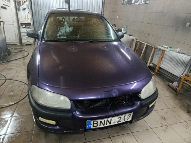 Фиолетовый Опель Омега, объемом двигателя 0 л и пробегом 300 тыс. км за 550 $, фото 1 на Automoto.ua