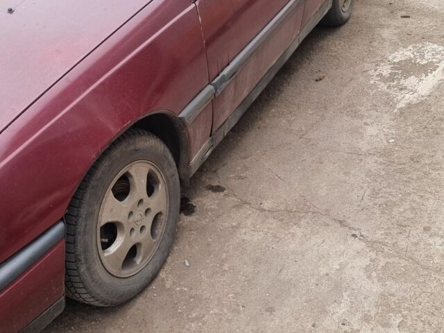 Червоний Опель Омега, об'ємом двигуна 2 л та пробігом 312 тис. км за 677 $, фото 1 на Automoto.ua