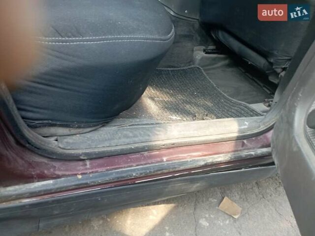 Червоний Опель Омега, об'ємом двигуна 2 л та пробігом 400 тис. км за 1500 $, фото 1 на Automoto.ua