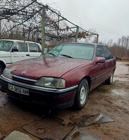 Красный Опель Омега, объемом двигателя 26 л и пробегом 0 тыс. км за 1100 $, фото 1 на Automoto.ua