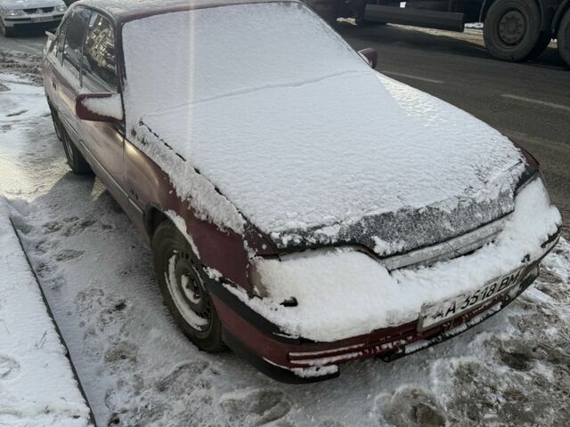 Красный Опель Омега, объемом двигателя 2 л и пробегом 250 тыс. км за 300 $, фото 1 на Automoto.ua