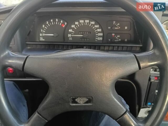 Красный Опель Омега, объемом двигателя 2 л и пробегом 430 тыс. км за 800 $, фото 1 на Automoto.ua