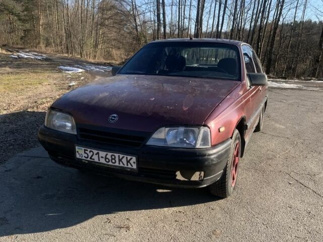 Червоний Опель Омега, об'ємом двигуна 2 л та пробігом 300 тис. км за 900 $, фото 1 на Automoto.ua