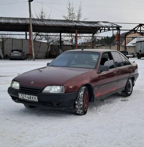 Червоний Опель Омега, об'ємом двигуна 2 л та пробігом 300 тис. км за 1000 $, фото 1 на Automoto.ua