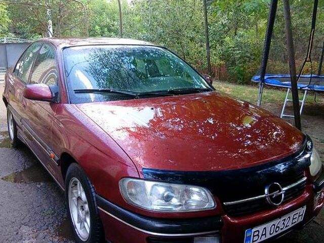 Красный Опель Омега, объемом двигателя 2 л и пробегом 343 тыс. км за 1650 $, фото 1 на Automoto.ua
