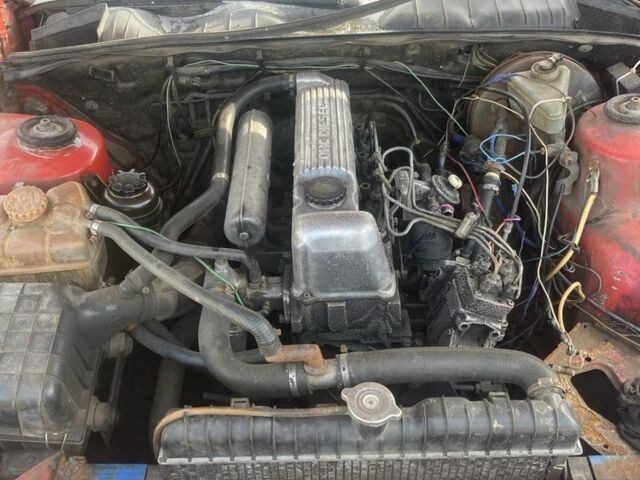 Красный Опель Омега, объемом двигателя 2.3 л и пробегом 137 тыс. км за 349 $, фото 1 на Automoto.ua