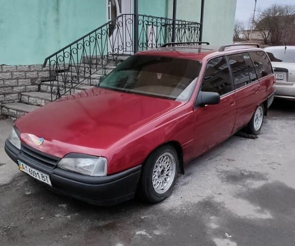 Червоний Опель Омега, об'ємом двигуна 3 л та пробігом 350 тис. км за 1000 $, фото 1 на Automoto.ua