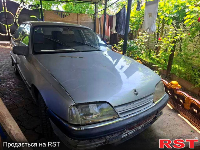 Опель Омега, объемом двигателя 2 л и пробегом 0 тыс. км за 700 $, фото 1 на Automoto.ua