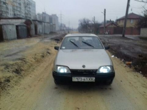 Опель Омега, об'ємом двигуна 1.8 л та пробігом 280 тис. км за 1300 $, фото 1 на Automoto.ua