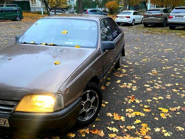 Опель Омега, объемом двигателя 1.8 л и пробегом 350 тыс. км за 550 $, фото 1 на Automoto.ua