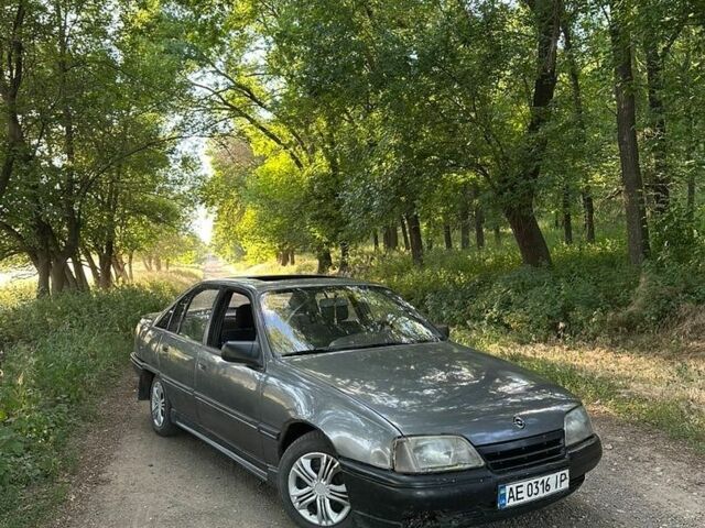 Опель Омега, объемом двигателя 2 л и пробегом 200 тыс. км за 800 $, фото 1 на Automoto.ua