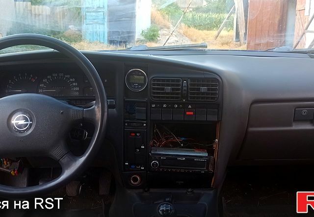 Опель Омега, объемом двигателя 2 л и пробегом 27 тыс. км за 1500 $, фото 1 на Automoto.ua