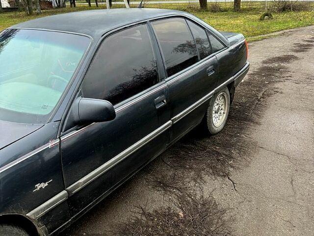 Опель Омега, объемом двигателя 2 л и пробегом 323 тыс. км за 1000 $, фото 1 на Automoto.ua