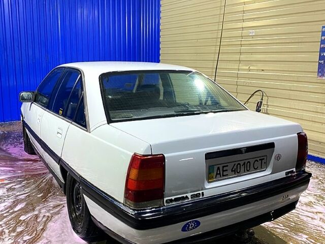Опель Омега, объемом двигателя 20 л и пробегом 240 тыс. км за 850 $, фото 1 на Automoto.ua