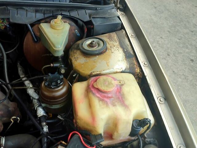 Опель Омега, объемом двигателя 2 л и пробегом 380 тыс. км за 1200 $, фото 1 на Automoto.ua