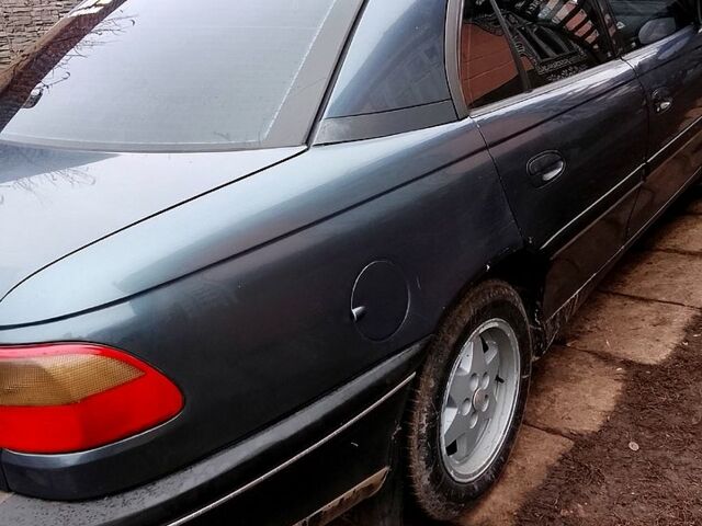 Опель Омега, об'ємом двигуна 2 л та пробігом 200 тис. км за 1600 $, фото 1 на Automoto.ua