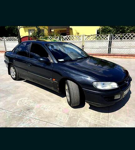 Опель Омега, объемом двигателя 2 л и пробегом 350 тыс. км за 1300 $, фото 1 на Automoto.ua