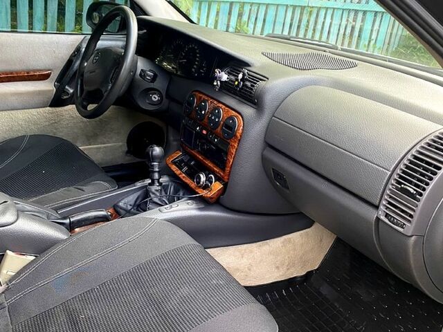 Опель Омега, об'ємом двигуна 2 л та пробігом 0 тис. км за 1600 $, фото 1 на Automoto.ua