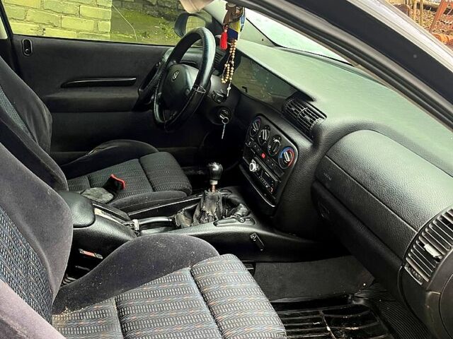 Опель Омега, об'ємом двигуна 2 л та пробігом 360 тис. км за 1700 $, фото 1 на Automoto.ua