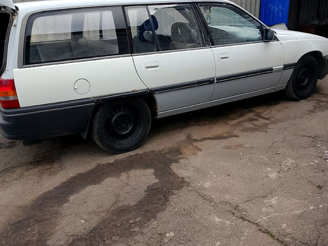 Опель Омега, объемом двигателя 2 л и пробегом 111 тыс. км за 810 $, фото 1 на Automoto.ua