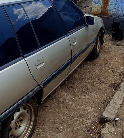 Опель Омега, об'ємом двигуна 2 л та пробігом 0 тис. км за 1000 $, фото 1 на Automoto.ua