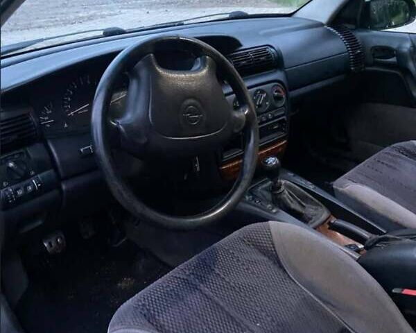 Опель Омега, об'ємом двигуна 0 л та пробігом 401 тис. км за 1600 $, фото 1 на Automoto.ua