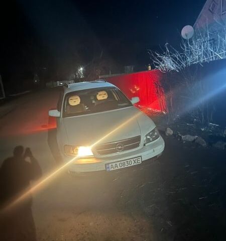 Опель Омега, об'ємом двигуна 2.2 л та пробігом 270 тис. км за 2200 $, фото 1 на Automoto.ua