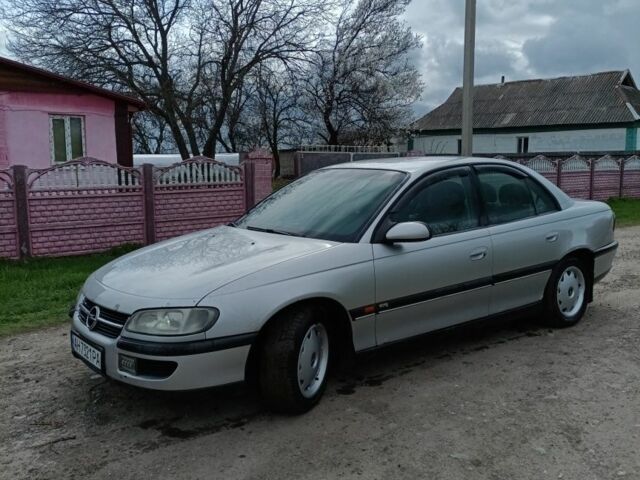 Сірий Опель Омега, об'ємом двигуна 2.5 л та пробігом 350 тис. км за 1200 $, фото 1 на Automoto.ua