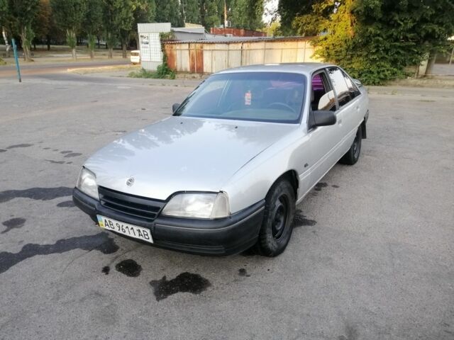 Серый Опель Омега, объемом двигателя 2 л и пробегом 300 тыс. км за 800 $, фото 1 на Automoto.ua