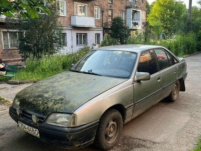 Сірий Опель Омега, об'ємом двигуна 2 л та пробігом 192 тис. км за 600 $, фото 1 на Automoto.ua
