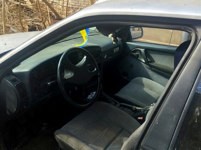 Сірий Опель Омега, об'ємом двигуна 2 л та пробігом 333 тис. км за 800 $, фото 1 на Automoto.ua