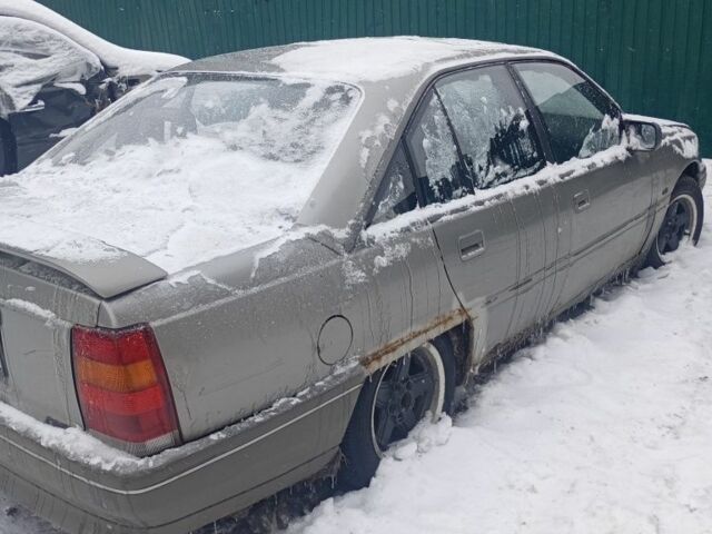 Серый Опель Омега, объемом двигателя 2 л и пробегом 666 тыс. км за 347 $, фото 1 на Automoto.ua